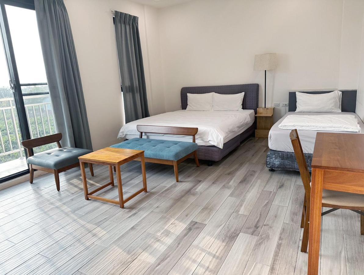 Here Homestay Zhongpu Bagian luar foto