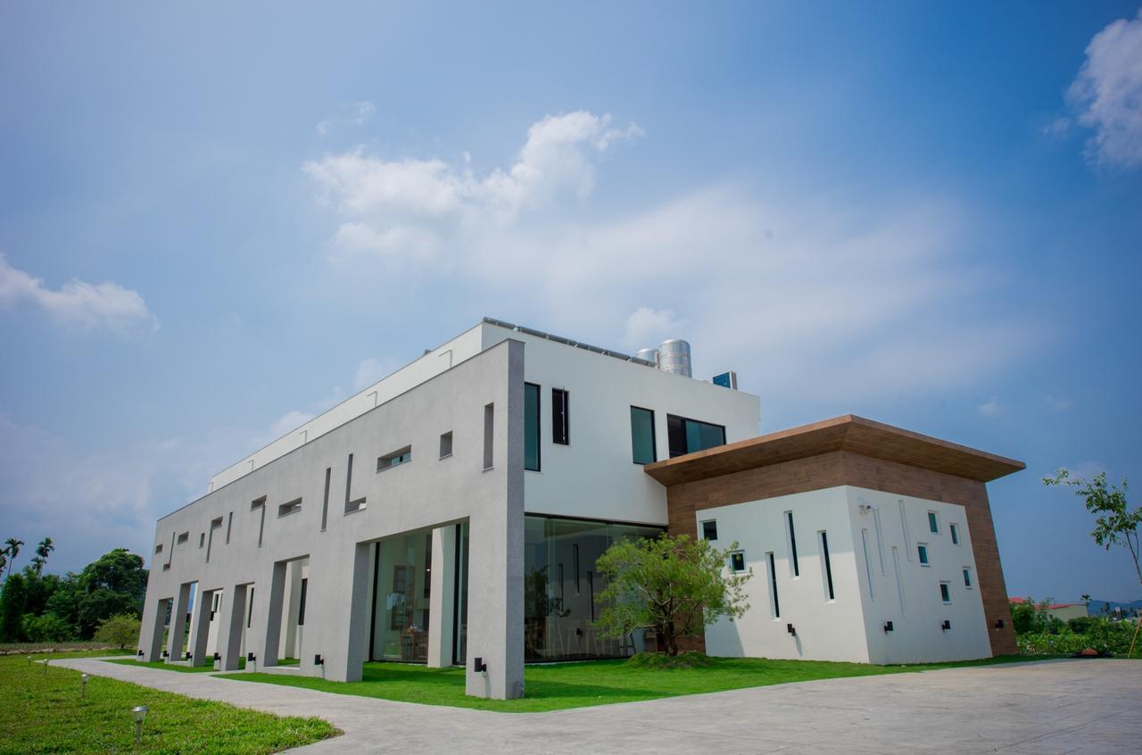 Here Homestay Zhongpu Bagian luar foto