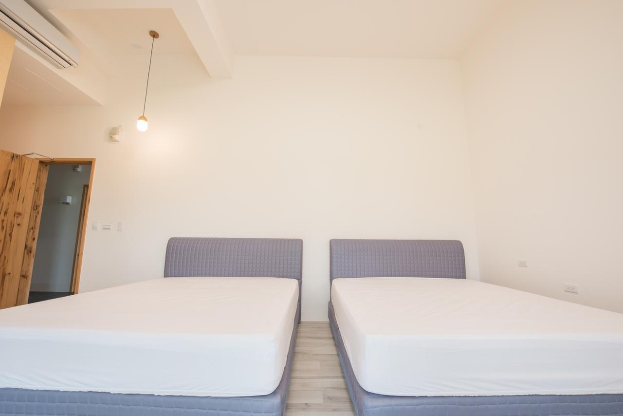 Here Homestay Zhongpu Bagian luar foto