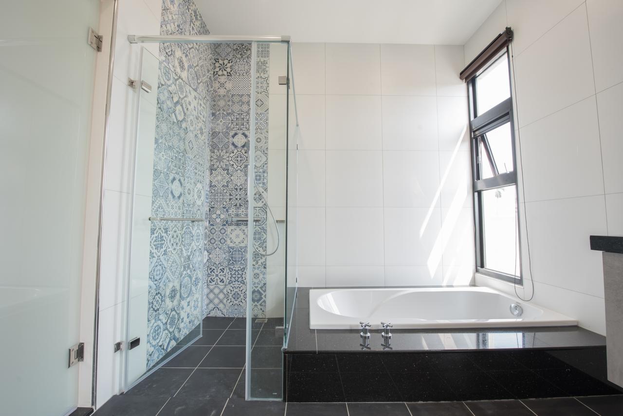 Here Homestay Zhongpu Bagian luar foto