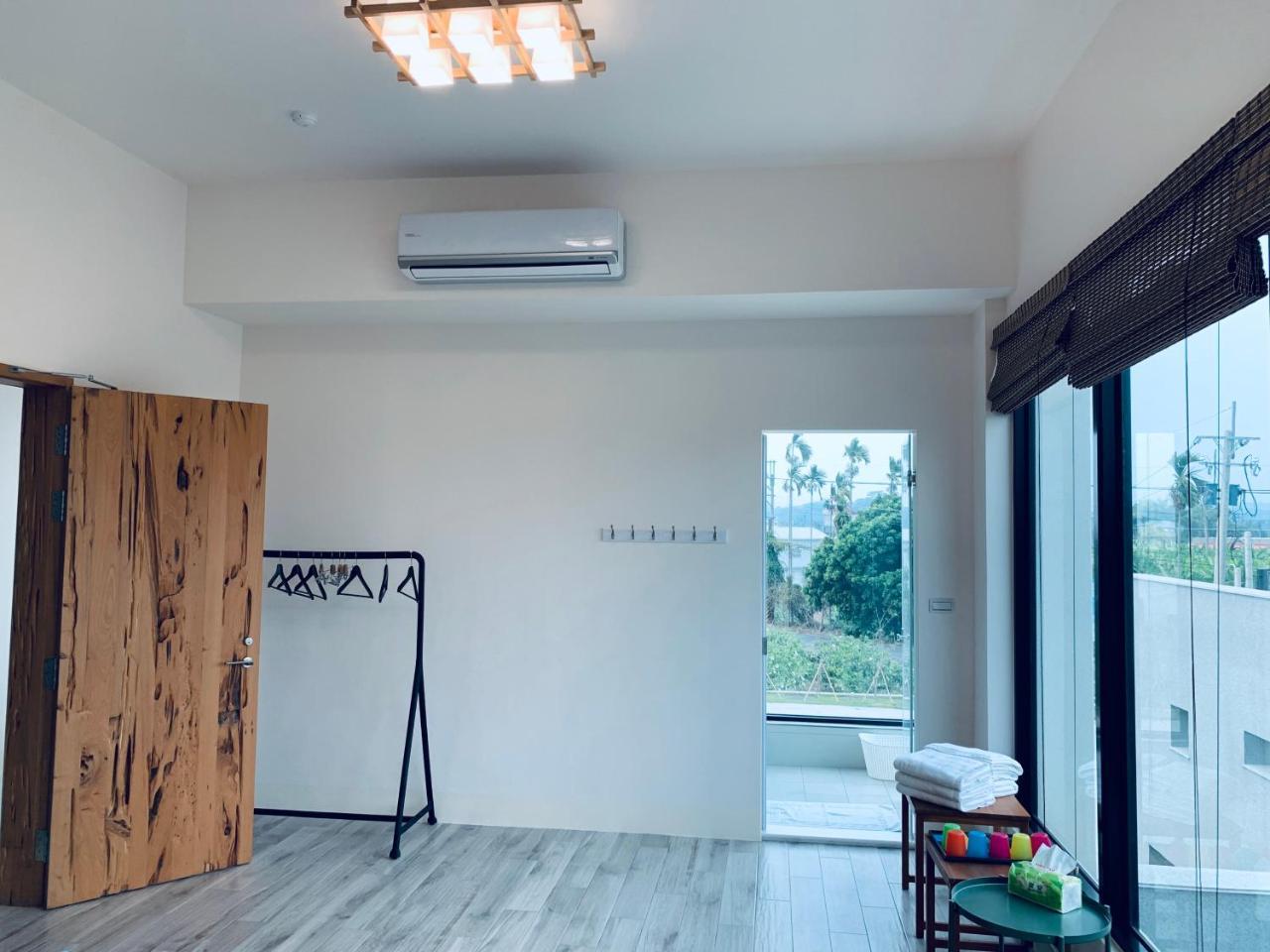 Here Homestay Zhongpu Bagian luar foto